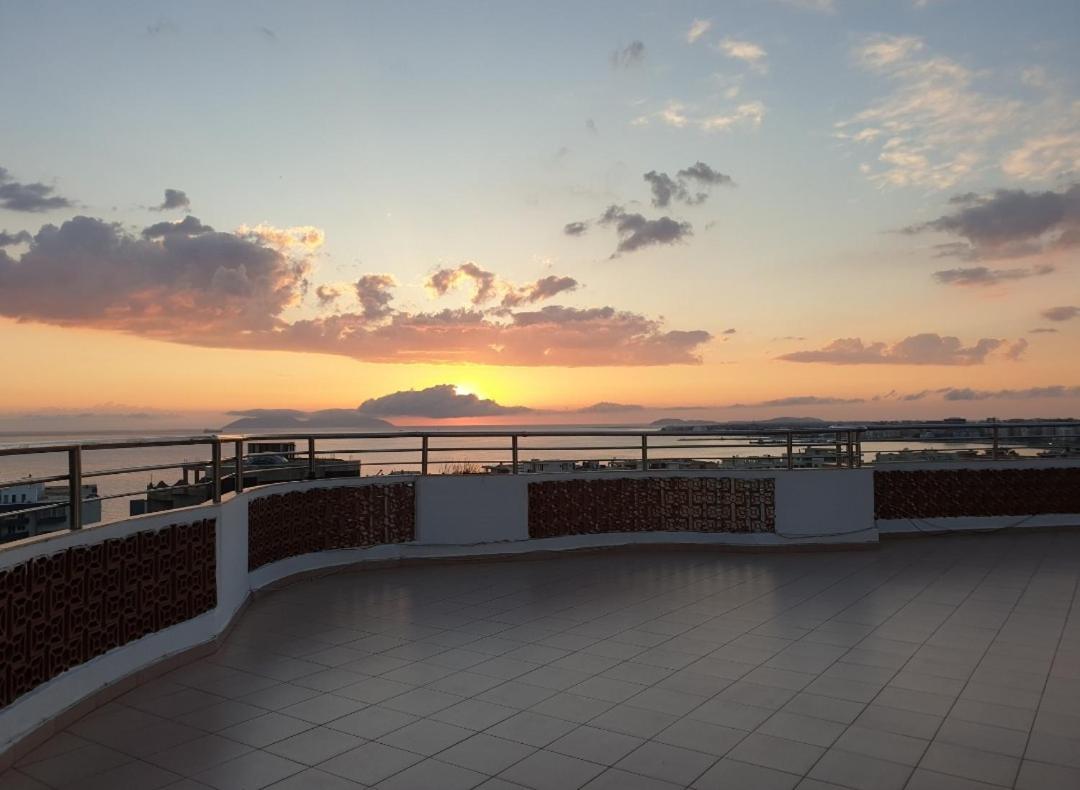Lux Apartments Vlorë エクステリア 写真