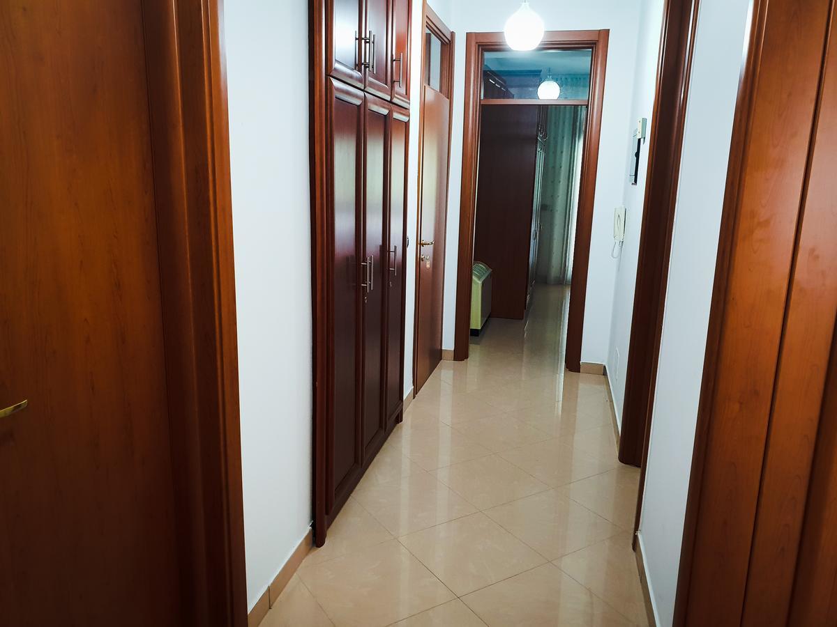 Lux Apartments Vlorë エクステリア 写真