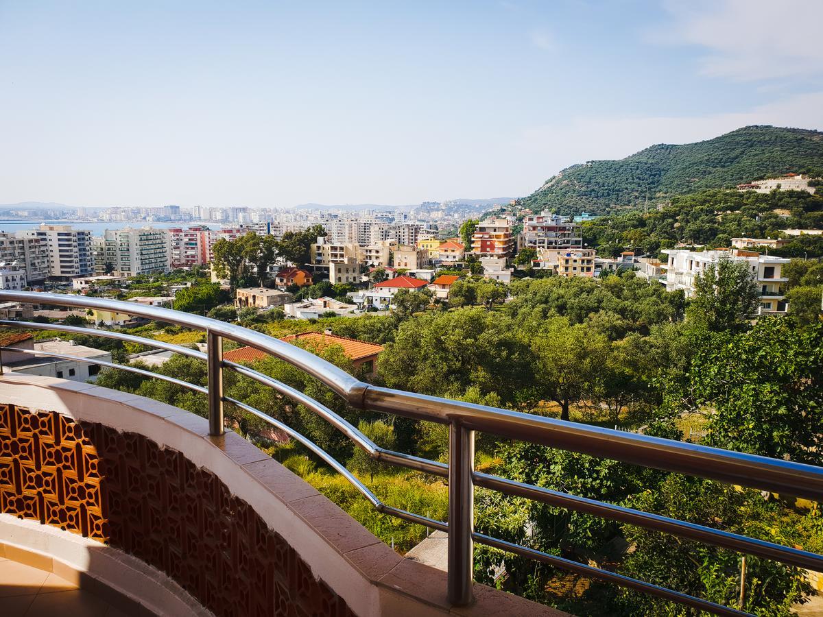 Lux Apartments Vlorë エクステリア 写真