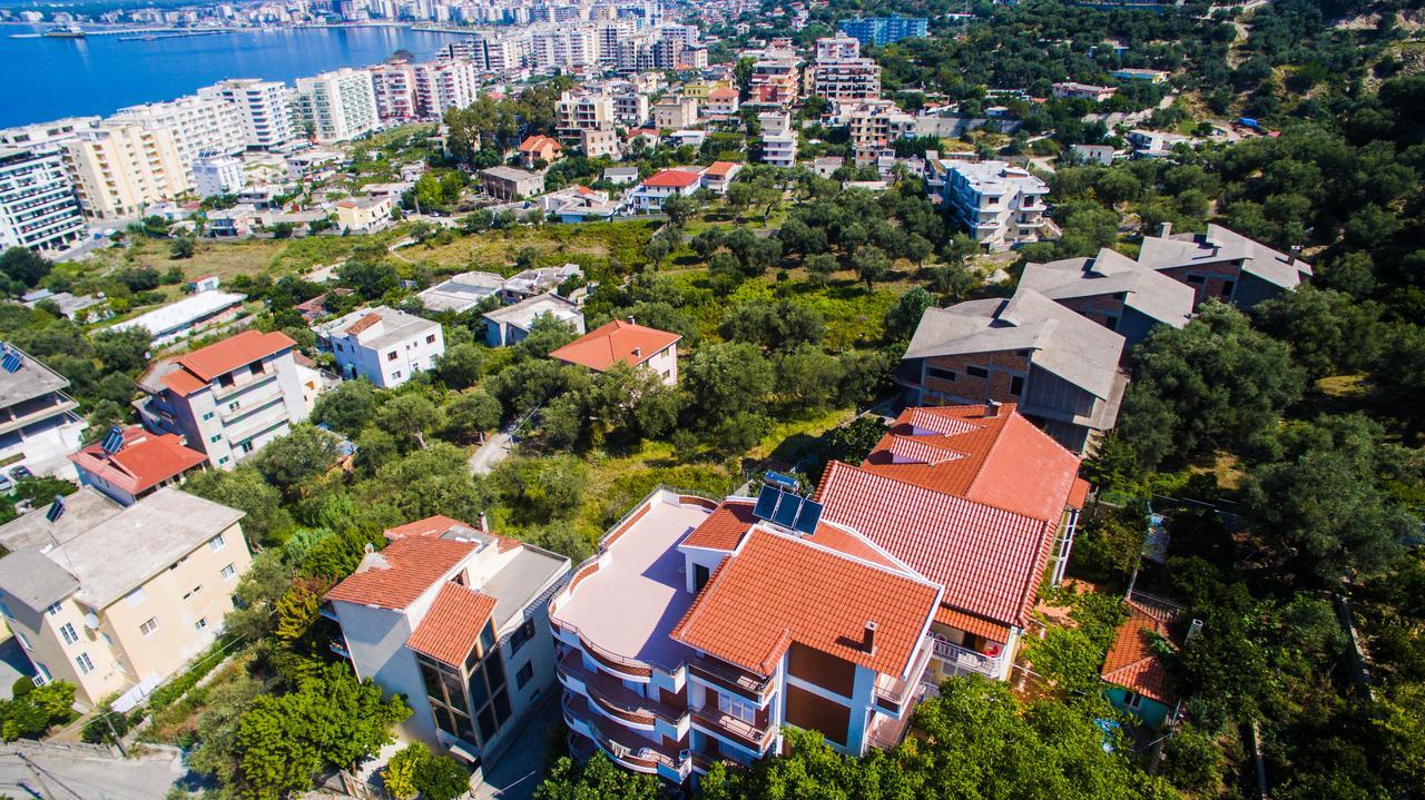 Lux Apartments Vlorë エクステリア 写真