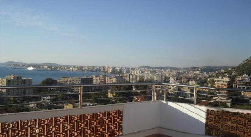 Lux Apartments Vlorë エクステリア 写真